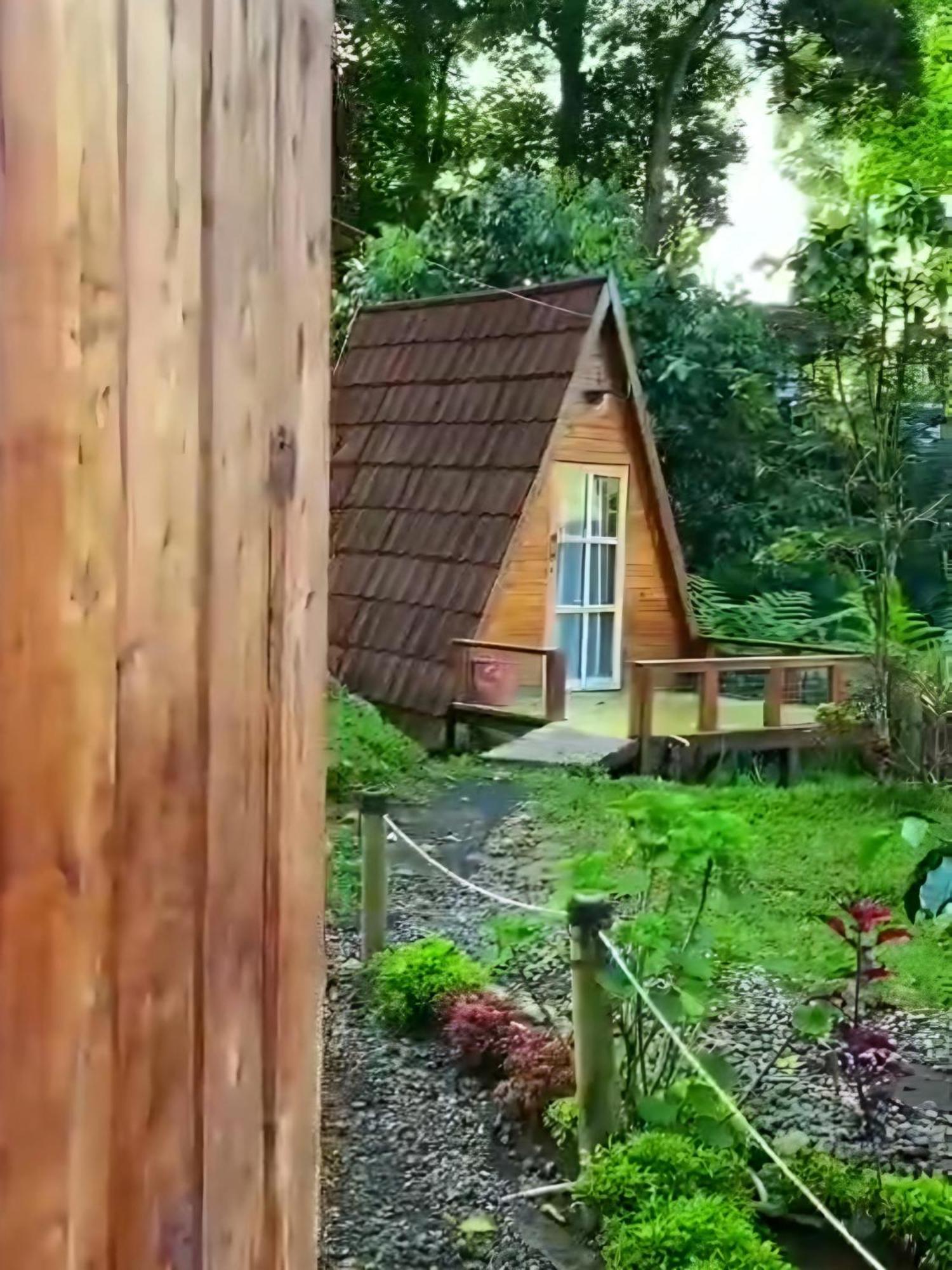 Penginapan Nuansa Riung Gunung Hotell Pangalengan Exteriör bild